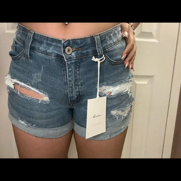 Ripped denim shorts - Picture 3 of 3
